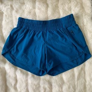 Lululemon-Tracker Low rise Lined Short 4” Size 10 Blue